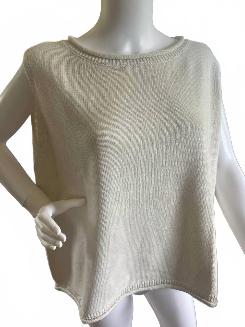 NEW ELLE GREY women's knit pullover sweater vest in cream